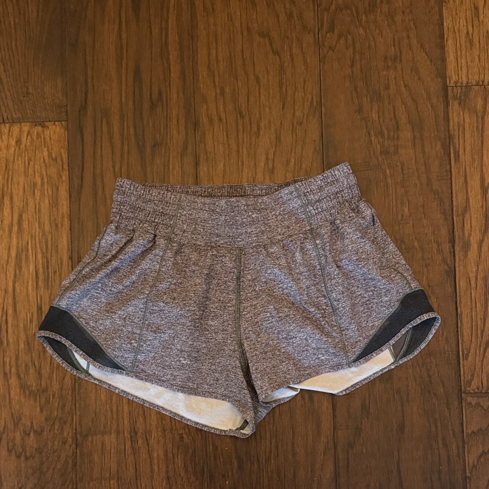 Lululemon Hotty Hot short